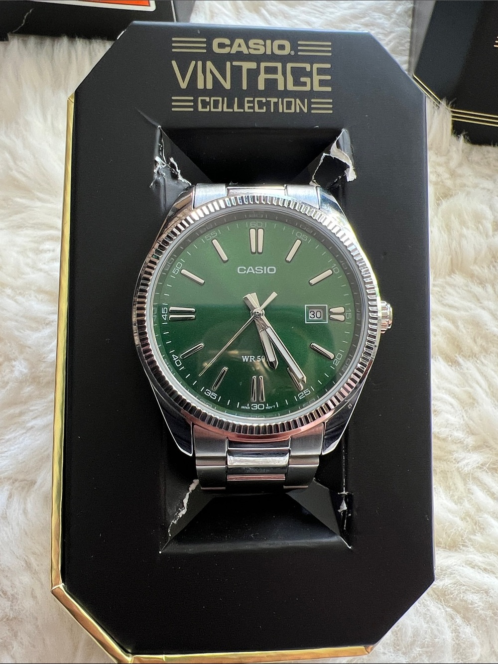 Casio Men's Vintage Green Dial
Stainless Steel Watch - Picture 2 of 8